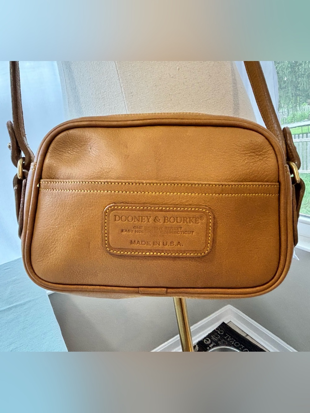 RARE Vintage Dooney & Bourke Camel Brown Leather Camera Crossbody Bag
